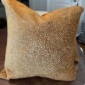 West Elm Dotted Chenille Throw Pillow - Amber 20x20 w/inserts